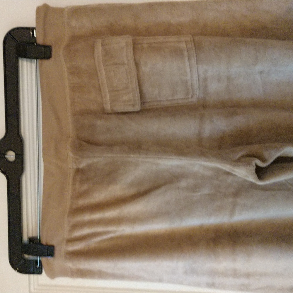 Y2K BCBG Maxazria velour 2 piece matching track outfit - Picture 11 of 11
